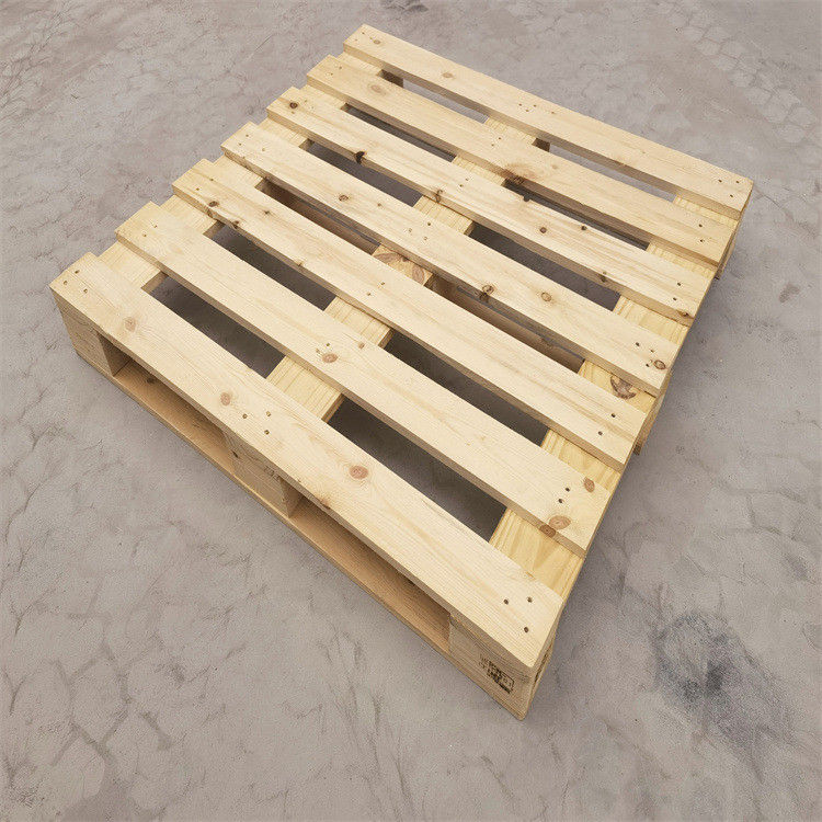 Pallets de madeira maciça tratados termicamente Pallets duráveis de quatro vias para empilhadeira
